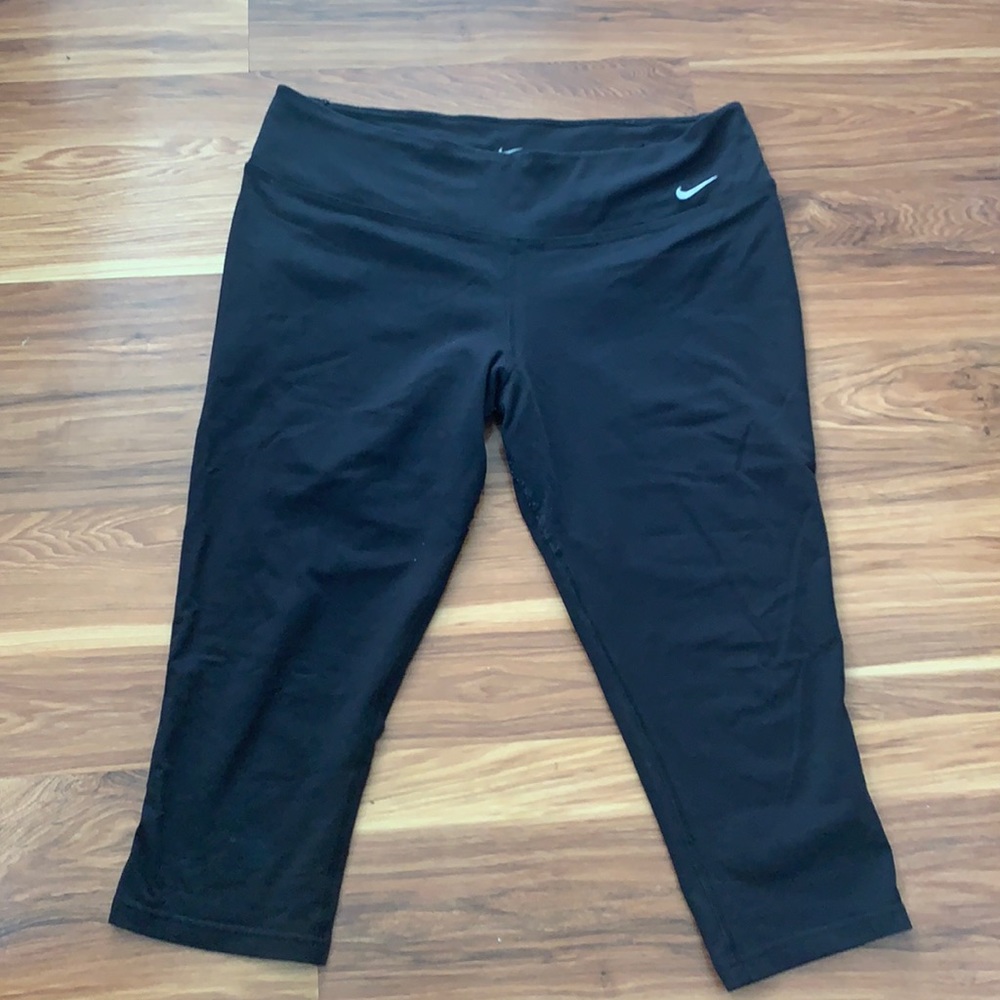 Nike Dry Fit Capri Leggings